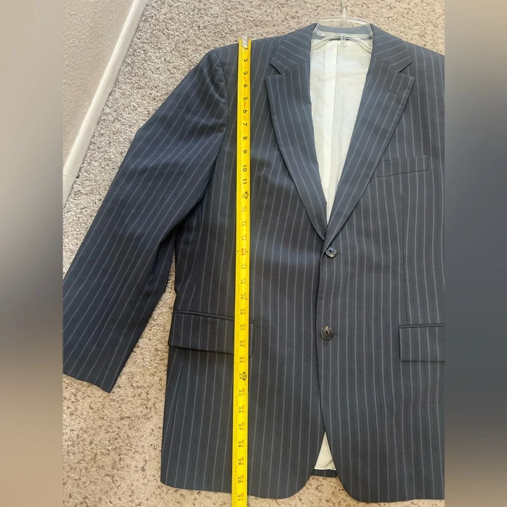 Boss Hugo Boss Mens gray Pin Striped 2 Button Suit Jacket Wool Blend Size 42R‎